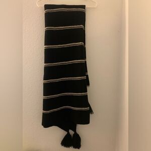 NWT Collectioneighteen The Runway Wrap Scarf